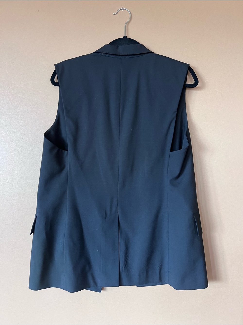 Victoria Beckham Black Sleeveless Blazer Vest - Picture 2 of 3